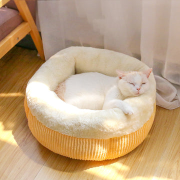 Enclosed Cat Bed for All Seasons
